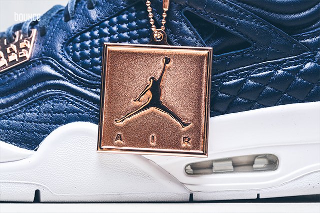 Air Jordan 4 PRM Obsidian