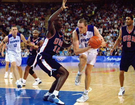 Kevin Garnett in the Nike Air Flightposite II KG