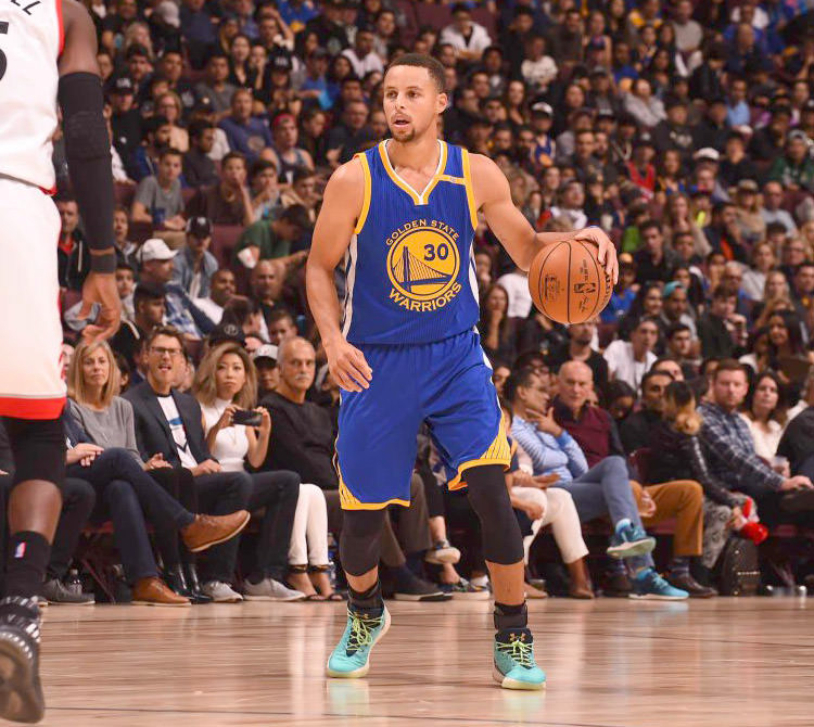 10_1-stephen-curry-3-6-b