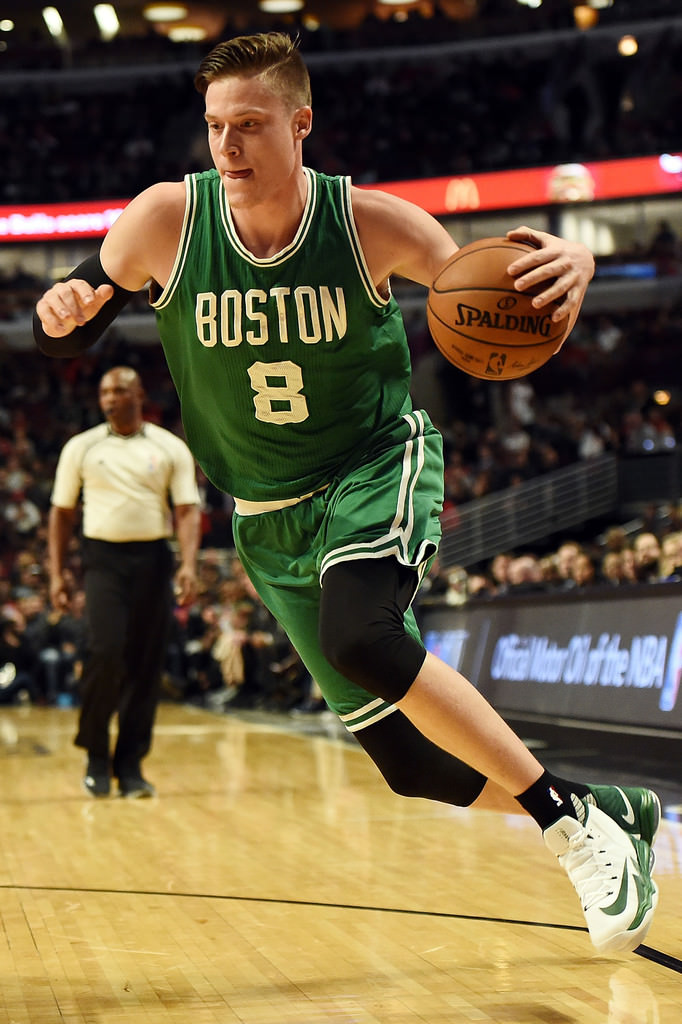 Jonas Jerebko drives in the Nike Air Max Audacity 2016