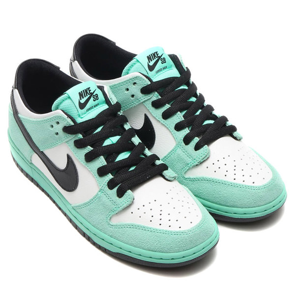 Nike SB Dunk Low "Sea Crystal"