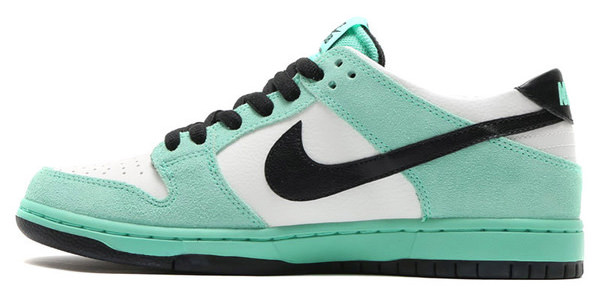 Nike SB Dunk Low "Sea Crystal"