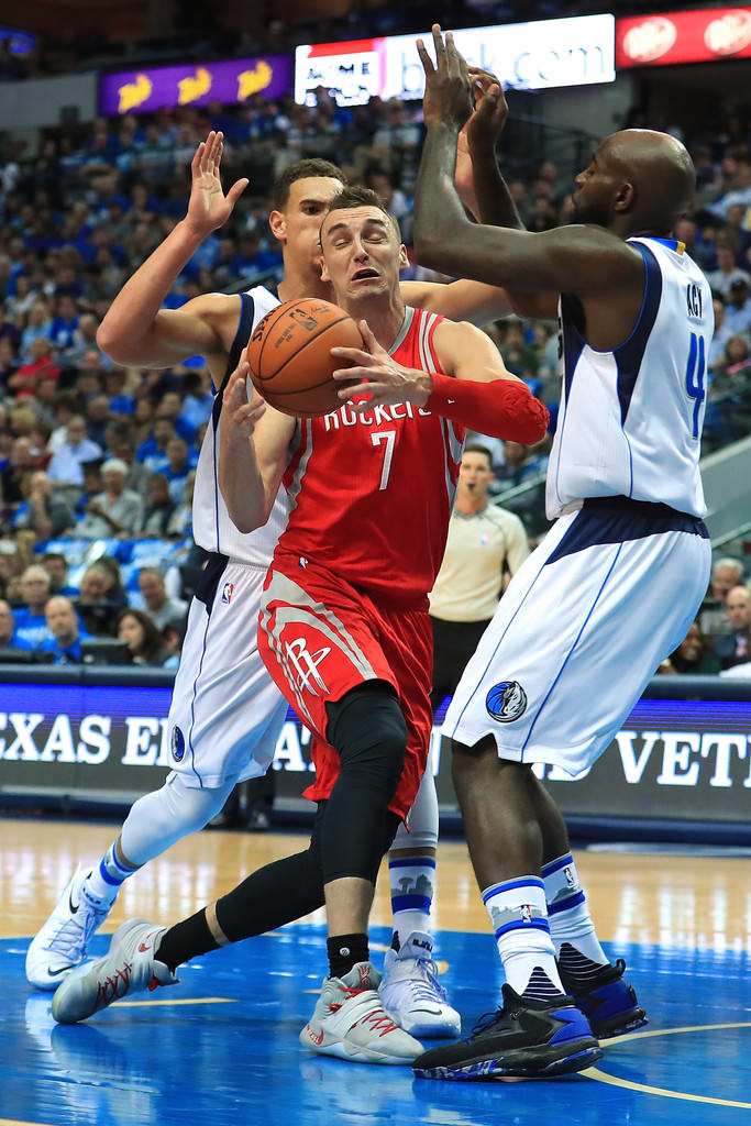 Sam Dekker in a Nike Kyrie 2 iD & Quincy Acy in a miadidas D Lillard 2