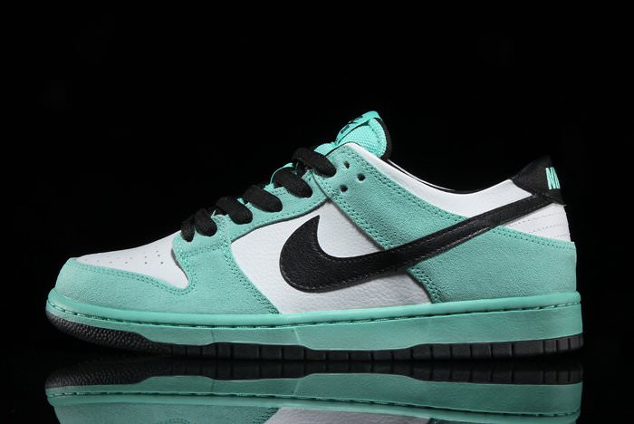 Nike SB Dunk Low Sea Crystal