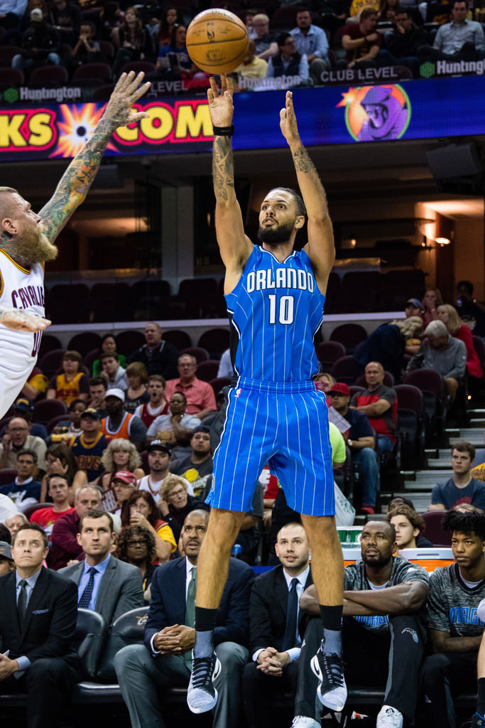 Evan Fournier shoots in the Nike Hyperdunk 2016 Elite