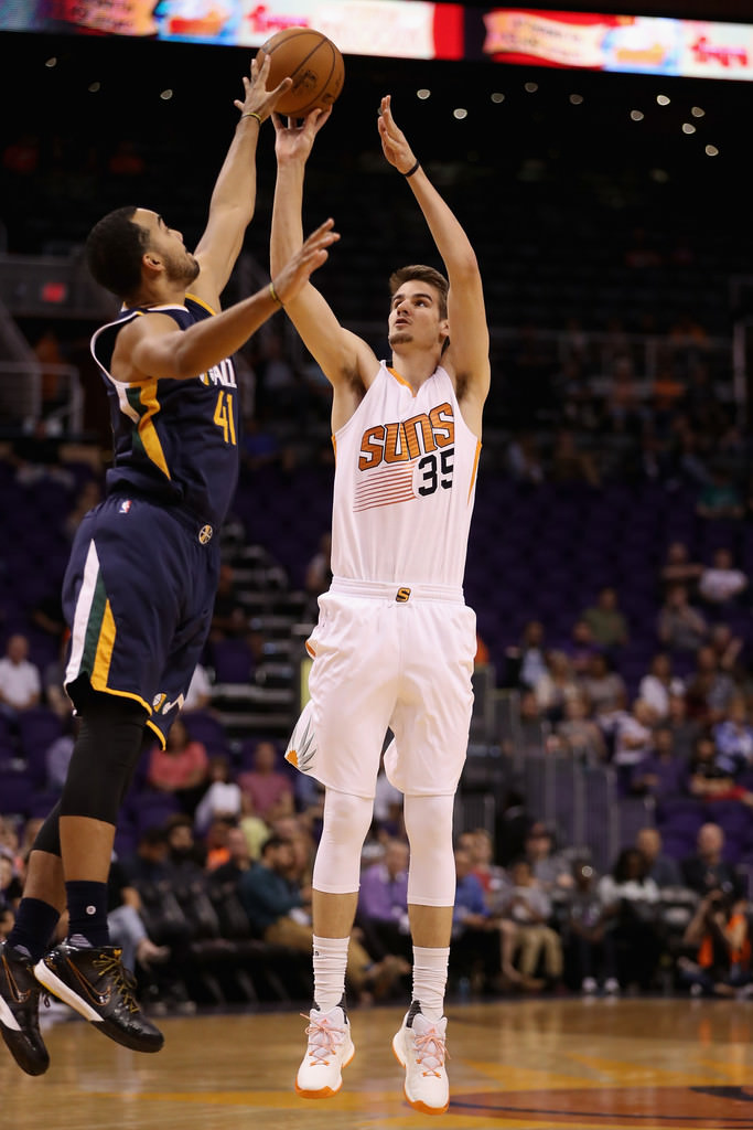 Trey Lyles in the Nike Zoom Kobe IV "Dirty Del Sol" & Dragan Bender in the adidas Crazylight Boost 2016 Low