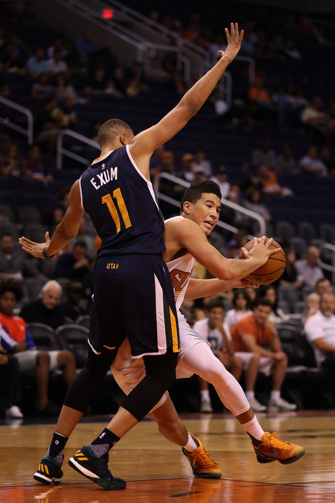 Dante Exum in his adidas Crazylight Boost 2016 Low PE & Devin Booker in the Nike Zoom Kobe VI "Orange County"