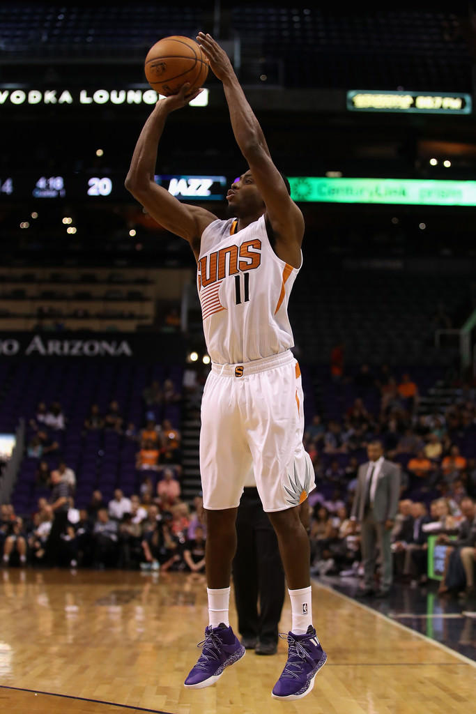 Brandon Knight pulls up in the adidas Crazy Explosive