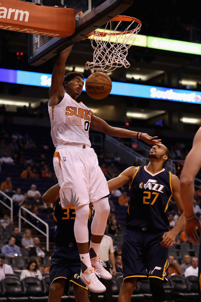 Marquese Chriss dunks in the Nike Kobe 11 EM Team