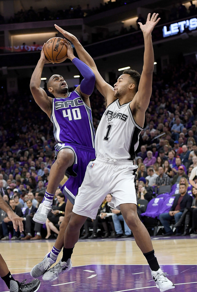 Arron Afflalo in the Nike Kobe 11 & Kyle Anderson in the adidas Crazylight 2016