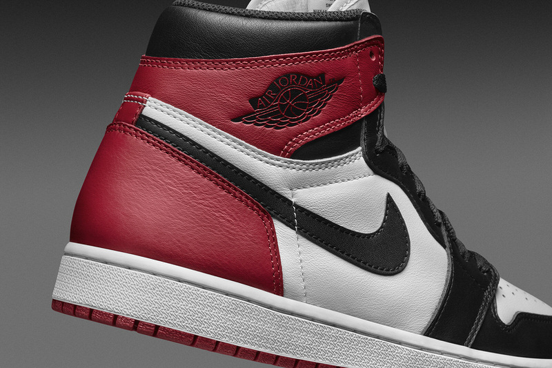 Air Jordan 1 Black Toe