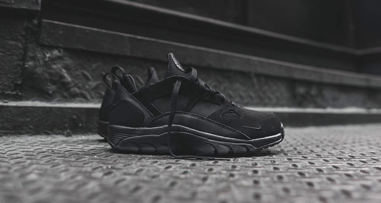 Nike Air Trainer Huarache Low Triple Black