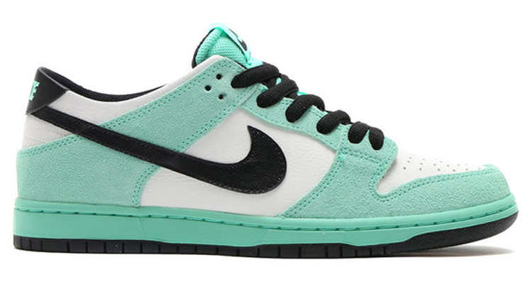 Nike SB Dunk Low "Sea Crystal"