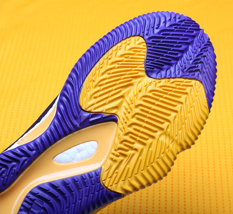 brandon-ingram-adidas-crazylight-boost-2016-pe-lakers-4