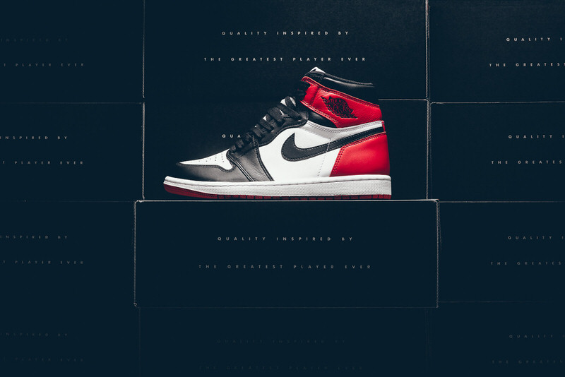 Air Jordan 1 Black Toe 