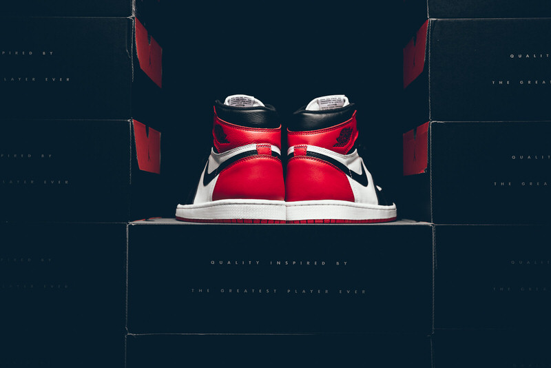 Air Jordan 1 Black Toe 