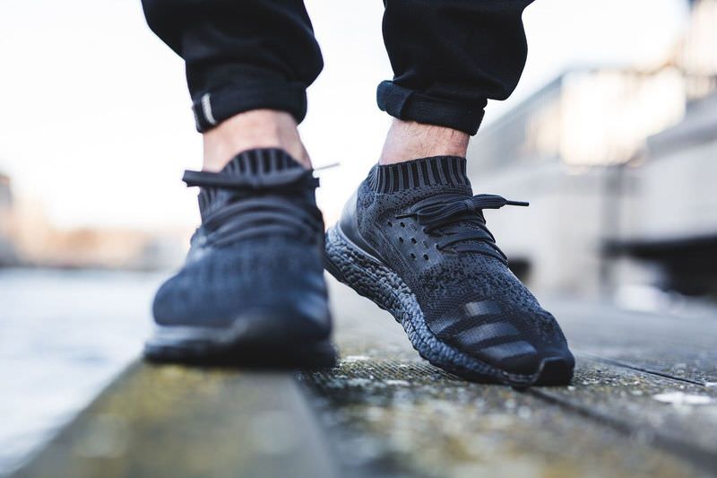 adidas Ultra Boost Uncaged "Triple Black"