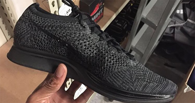 Nike Flyknit Racer "Triple Black"