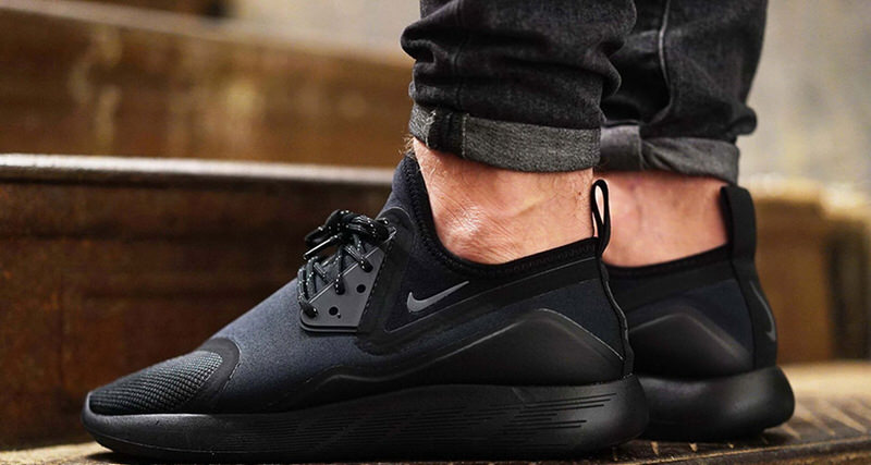 Nike LunarCharge "Triple Black"