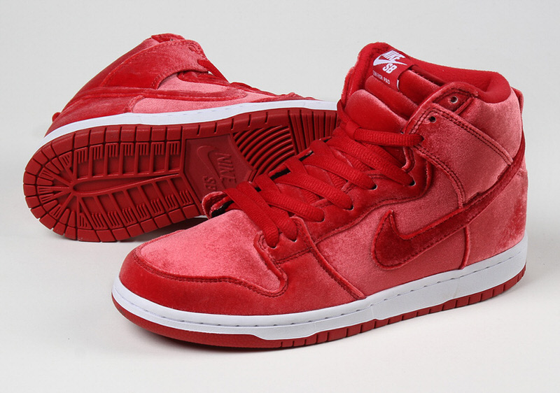 Nike SB Dunk High Red Velvet 