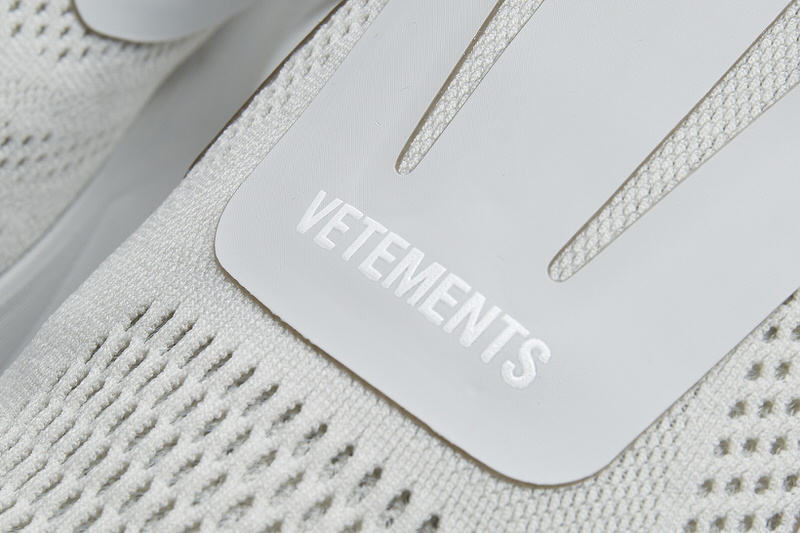 Vetements x Reebok Pump Supreme DSM Exclusive