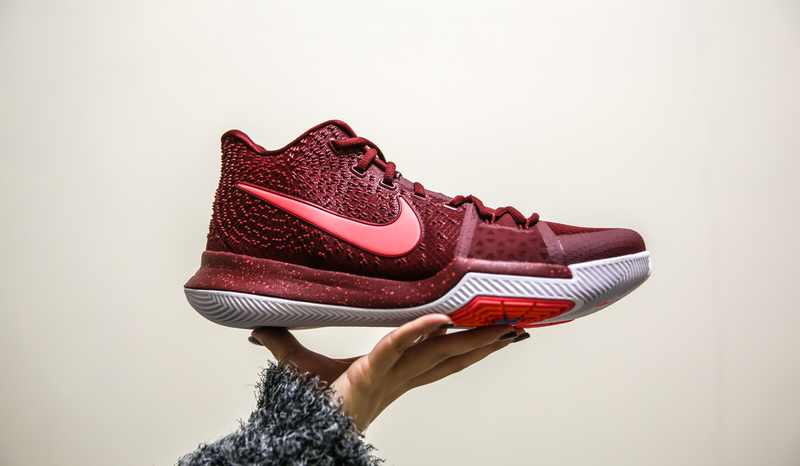 Nike Kyrie 3 "Hot Punch"