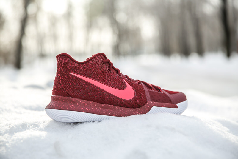 Nike Kyrie 3 "Hot Punch"