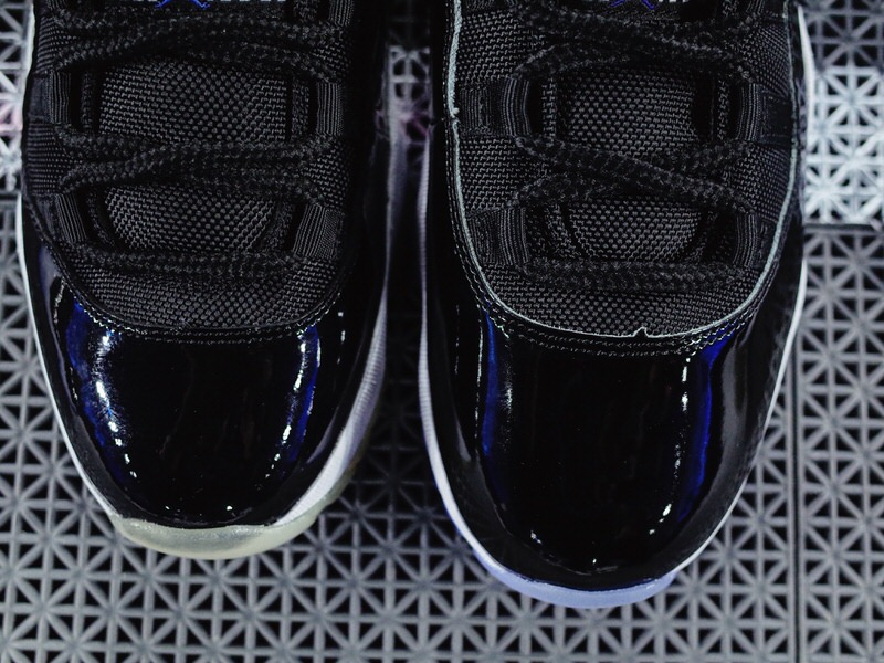 Air Jordan 11 "Space Jam" 2009 vs. 2016 Comparison