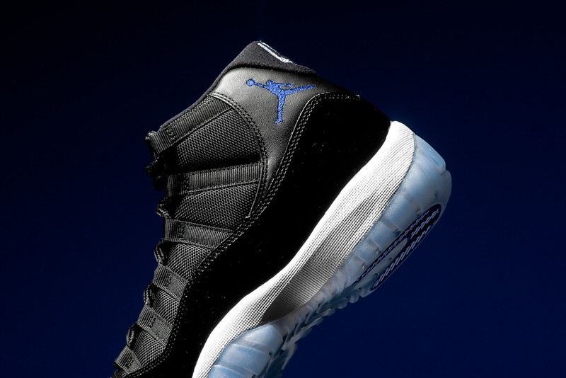 Air Jordan 11 "Space Jam"