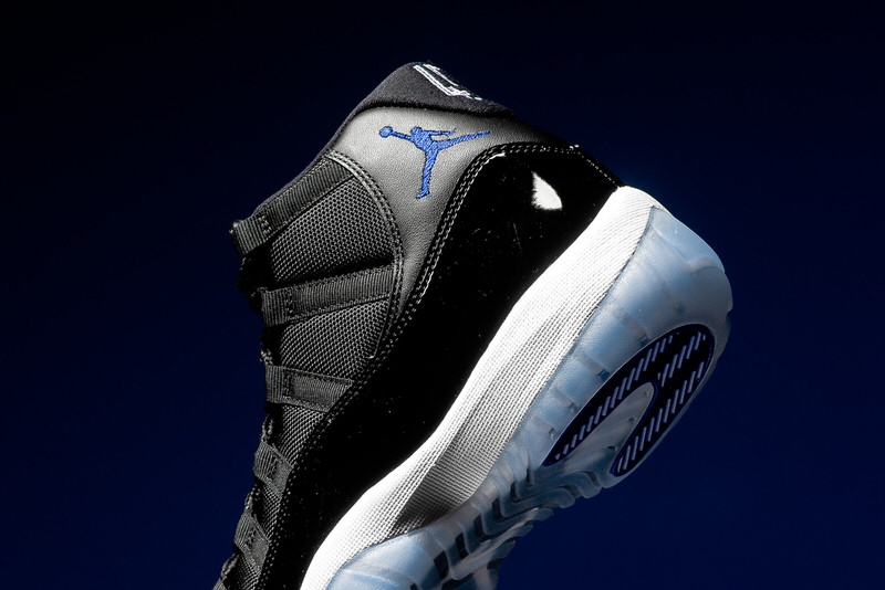 Air Jordan 11 "Space Jam"