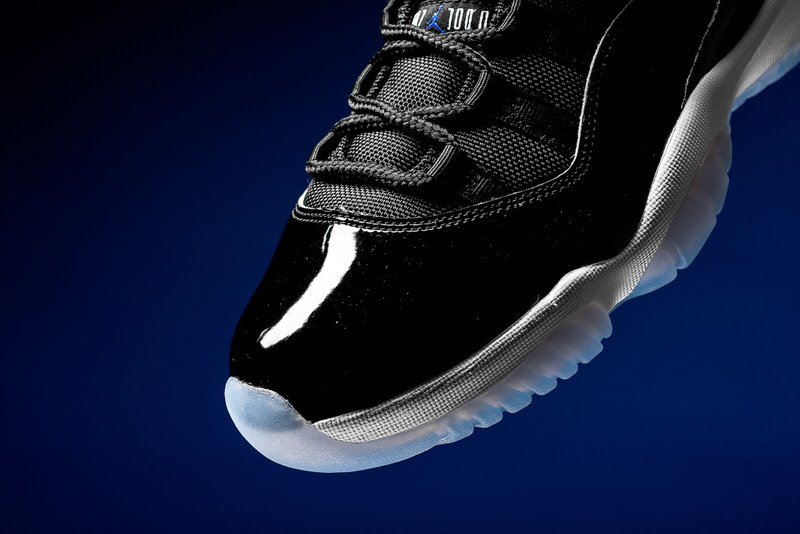 Air Jordan 11 "Space Jam"