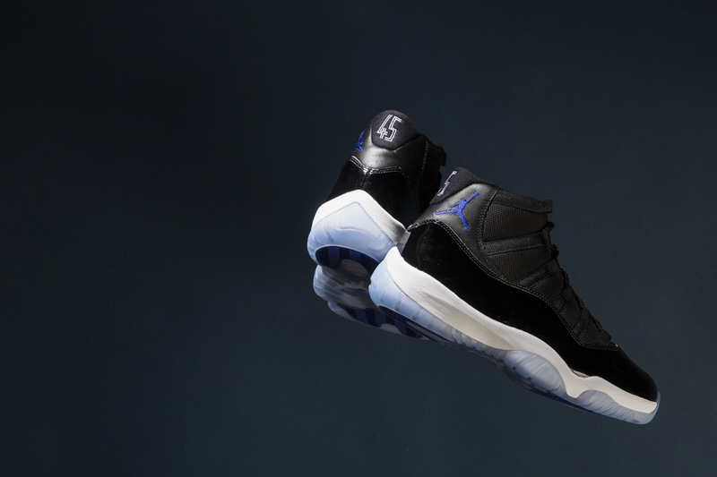 Air Jordan 11 "Space Jam"