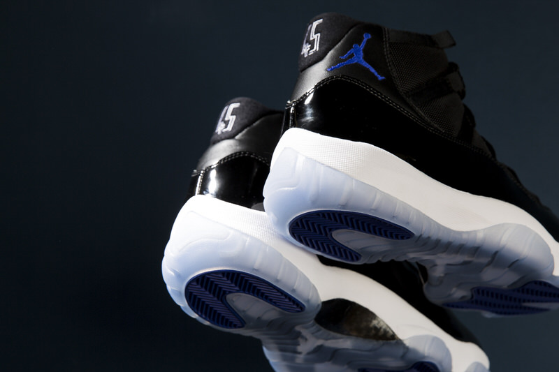 Air Jordan 11 "Space Jam"