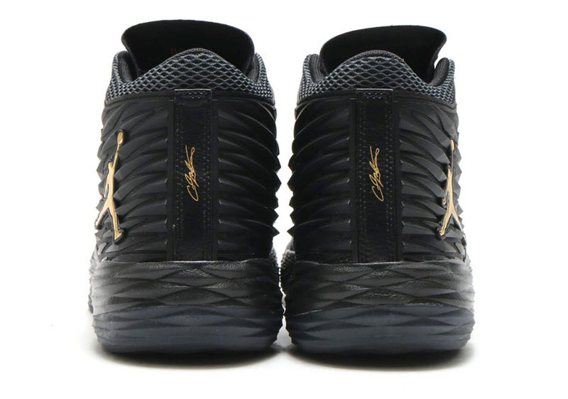 Jordan Melo M13 Black/Gold