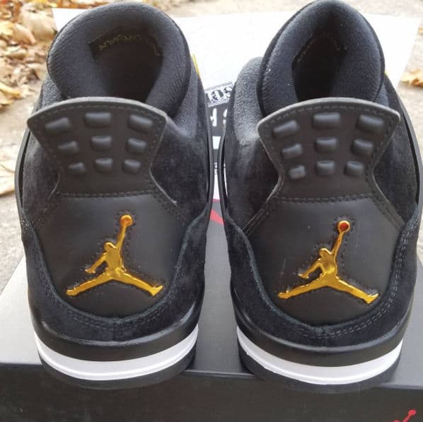 Air Jordan 4 "Royalty"