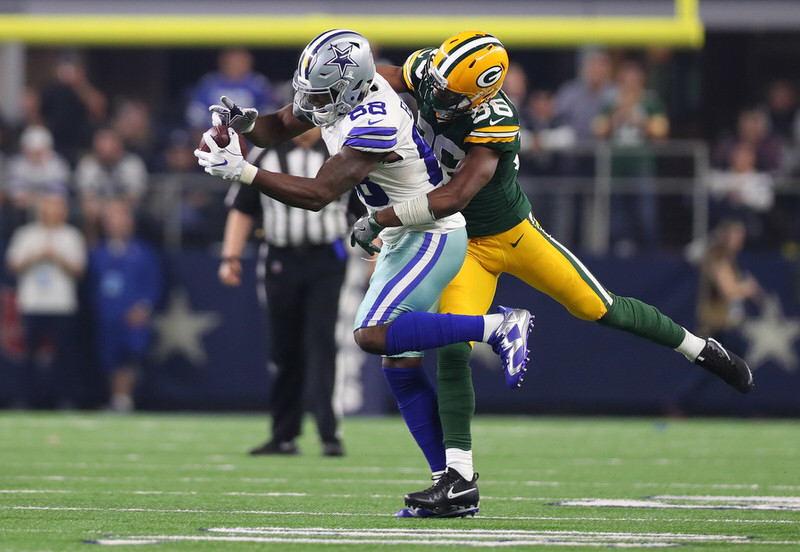 Dez Bryant in his Air Jordan 6 Low Cleat PE