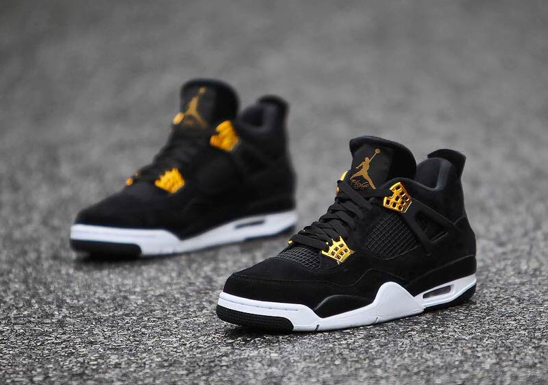 Air Jordan 4 "Royalty"