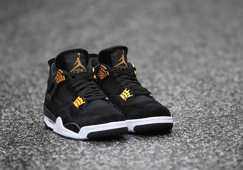 Air Jordan 4 "Royalty"