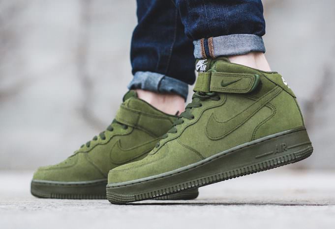 Nike Air Force 1 Mid "Legion Green"