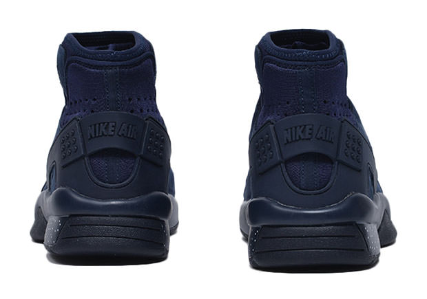 Nike Air Mowabb "Midnight Navy"