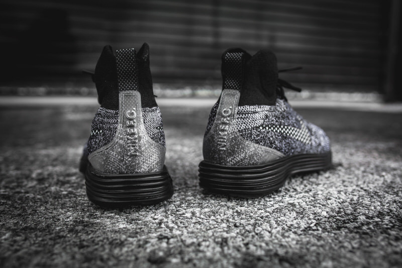 Nike Lunar Magista II Flyknit FC Black/White