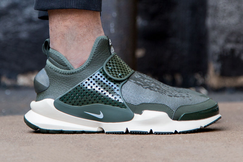 Stone Island x NikeLab Sock Dart Mid "Sequoia"