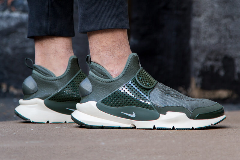 Stone Island x NikeLab Sock Dart Mid "Sequoia"