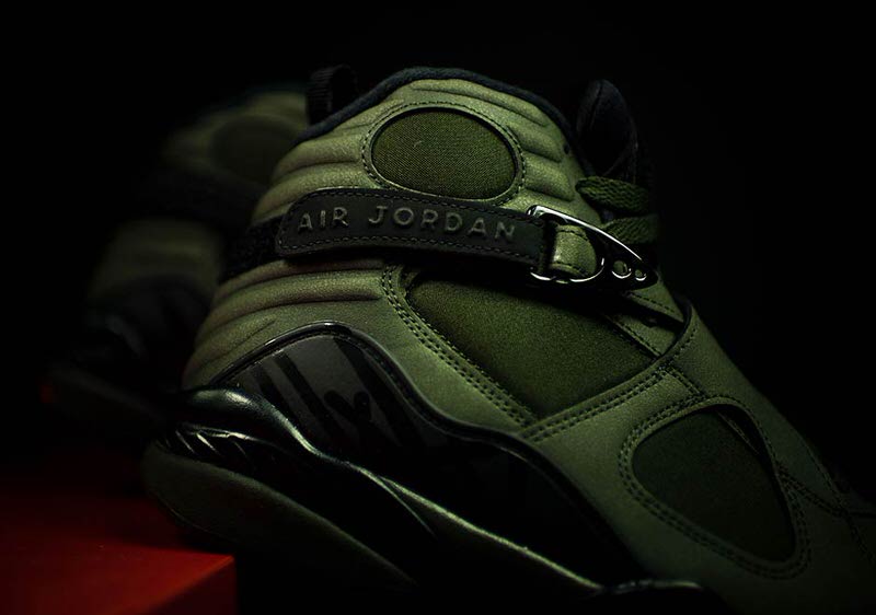 Air Jordan 8 "Take Flight"