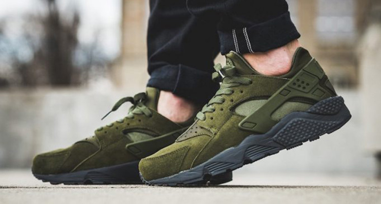 Nike Air Huarache SE "Legion Green"