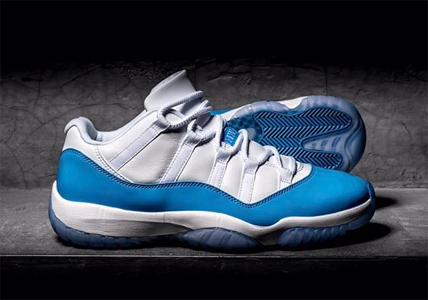 Air Jordan 11 Low "University Blue"