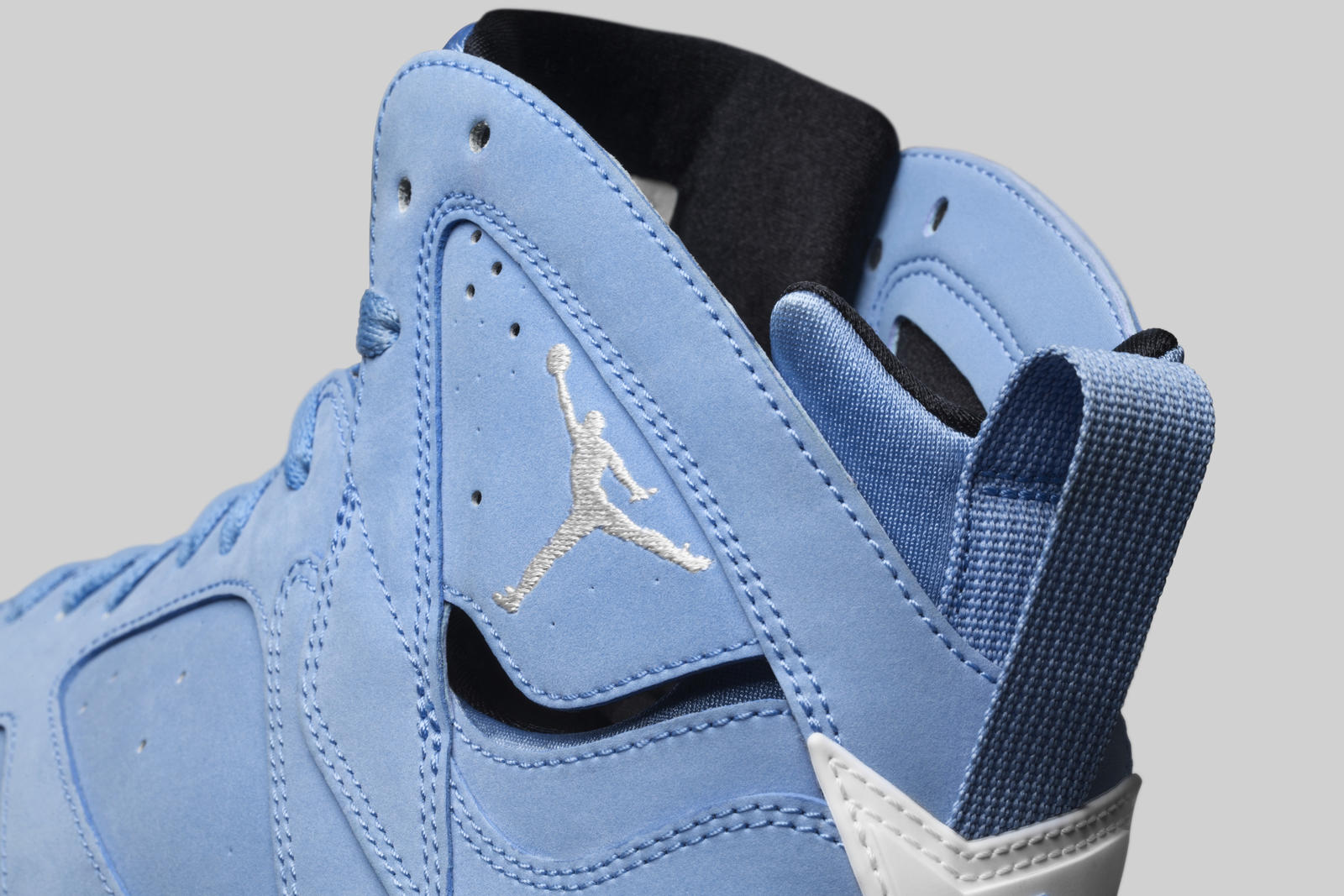 Air Jordan 7 "University Blue"