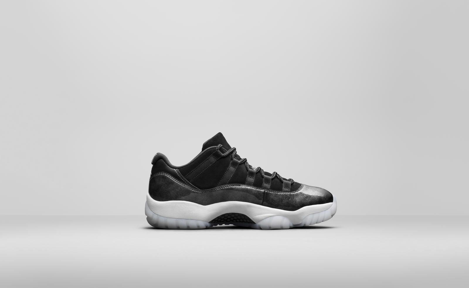 Air Jordan 11 Low "Barons"