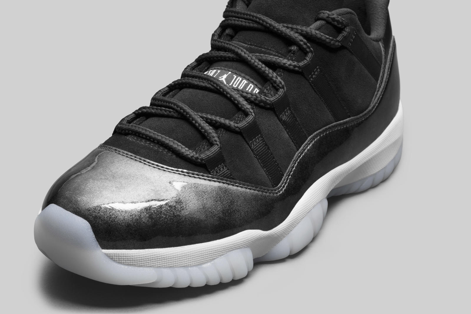 Air Jordan 11 Low "Barons"