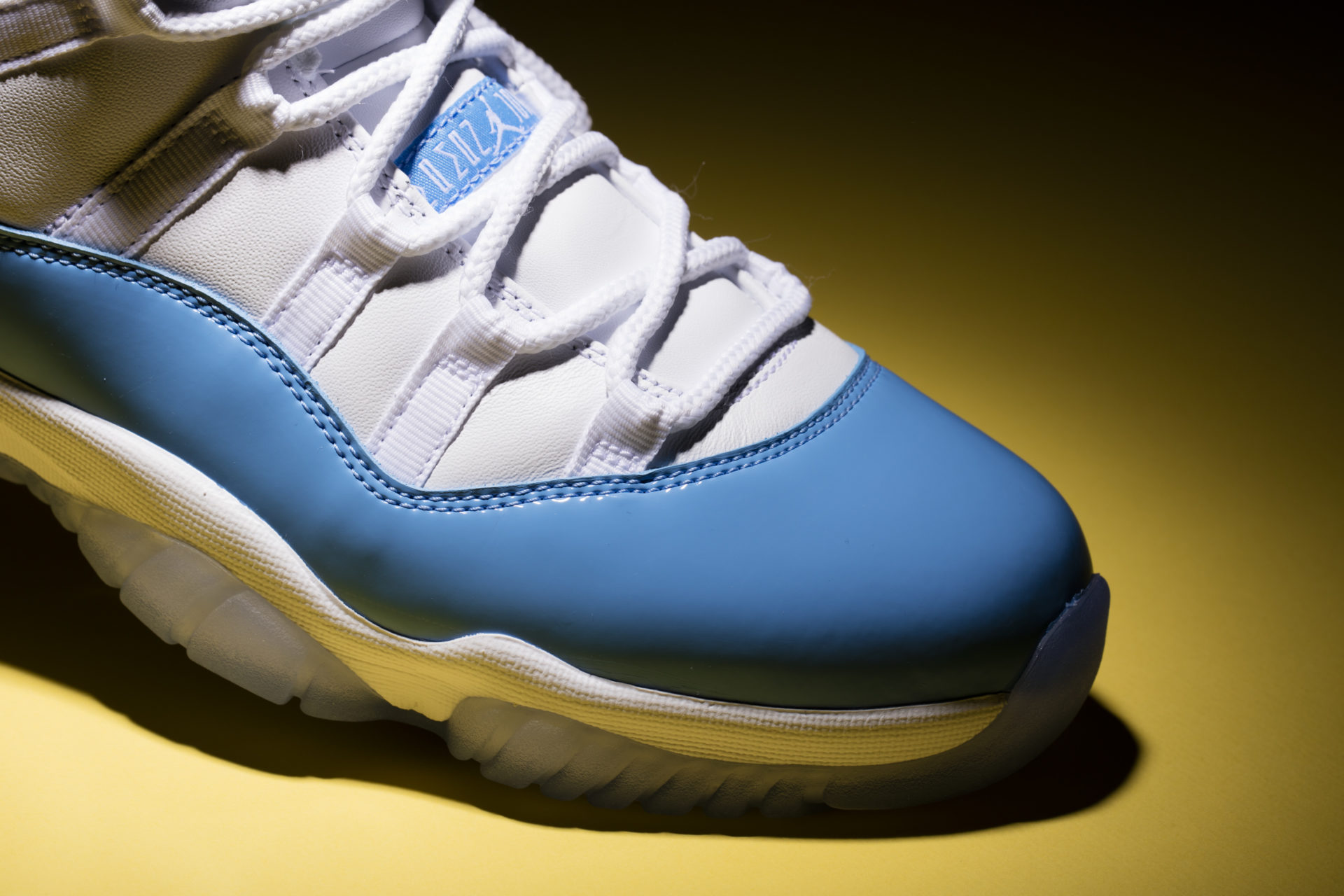 Air Jordan 11 Low “University Blue”